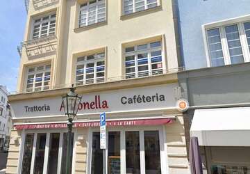 Wohnung Düsseldorf Benrath - 5 Zimmer, 150 m&sup2;, 1.950&euro; | Angebot:27416010