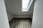 Dachgeschoßwohnung Essen Huttrop - 3 Zimmer, 88 m&sup2;, 660&euro; | Angebot:26662663