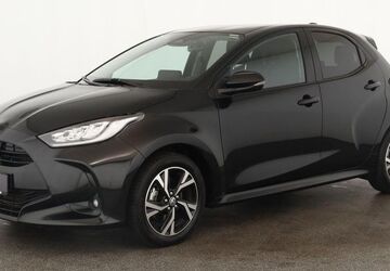 Toyota Yaris 28.700 km 20.984 &euro; Düsseldorf 40233