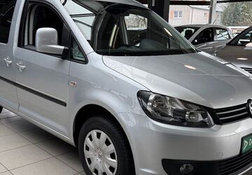 VW Caddy 121.735 km 8.290 &euro; Bottrop 46236