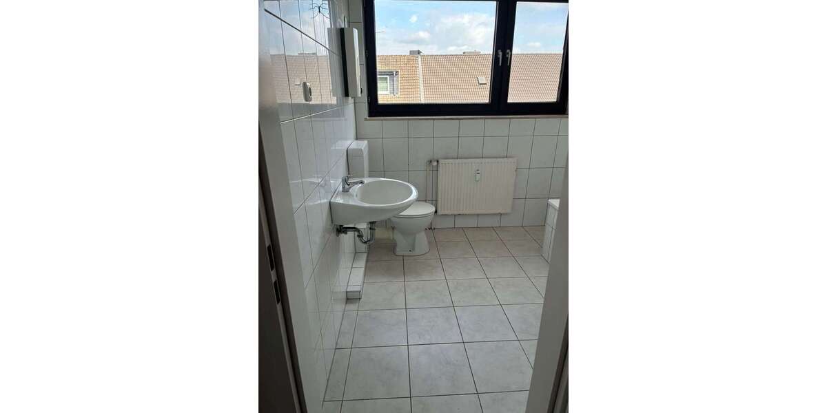 Etagenwohnung Duisburg Mittelmeiderich - 3 Zimmer, 76 m&sup2;, 532&euro; | Angebot:26432983