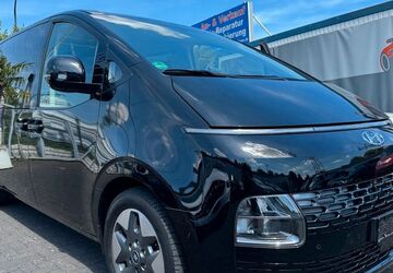 Hyundai STARIA 102.970 km 28.350 &euro; Düsseldorf 40627