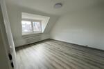 Dachgeschoßwohnung Essen Huttrop - 3 Zimmer, 88 m&sup2;, 660&euro; | Angebot:26662663