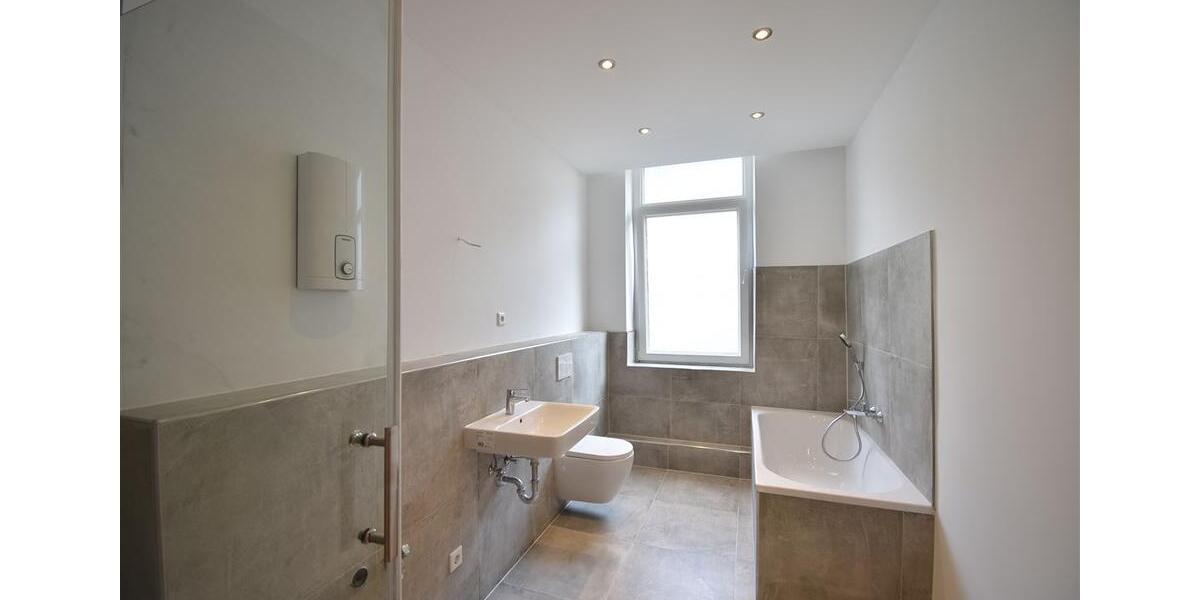 Etagenwohnung Krefeld - 2 Zimmer, 81 m&sup2;, 695&euro; | Angebot:21845411