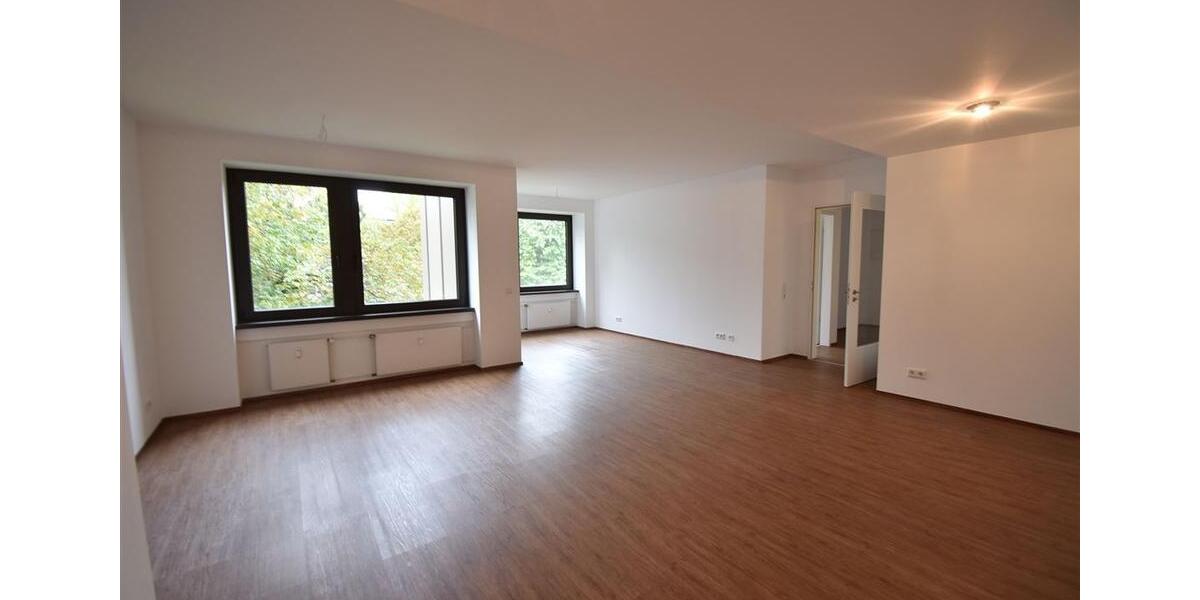 Etagenwohnung Düsseldorf Stadtbezirk 2 - 3 Zimmer, 106 m&sup2;, 1.600&euro; | Angebot:23373800