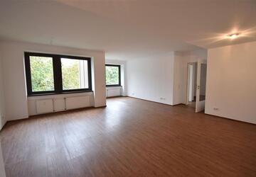 Wohnung Düsseldorf Stadtbezirk 2 - 3 Zimmer, 106 m&sup2;, 1.600&euro; | Angebot:23373800