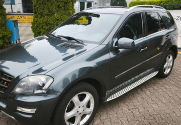 Mercedes-Benz ML 300 278.400 km 7.999 &euro; Oberhausen 46047