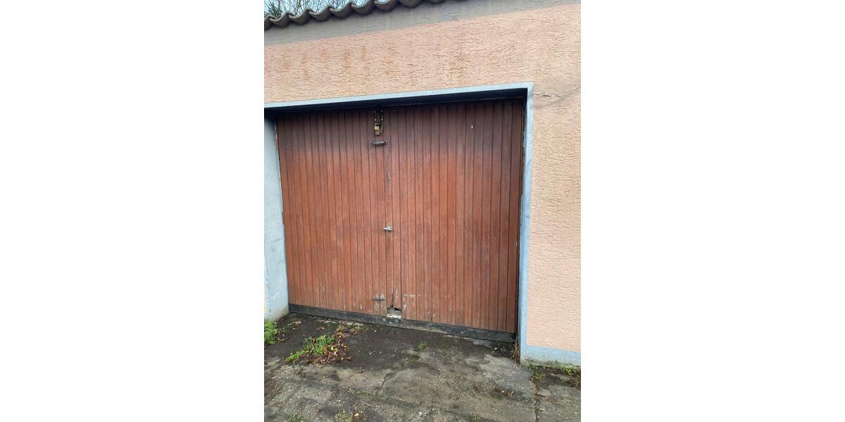 Etagenwohnung Essen Stadtbezirk II - 1 Zimmer, 10 m&sup2;, 60&euro; | Angebot:26068517