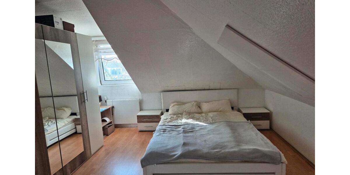 Dachgeschoßwohnung Krefeld Dießem - 2 Zimmer, 50 m&sup2;, 490&euro; | Angebot:26187162