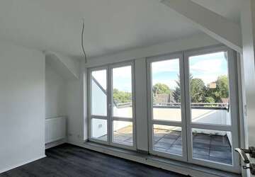 Frisch sanierte Dachgeschoss Wohnung mit 2 Zimmern und Terasse in Herne, Baukau-West - Wohnung Herne Wanne | Angebot:17330341