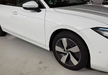 VW Passat Variant 40.667 km 33.500 &euro; Meerbusch 40667