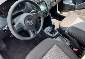 VW Polo 191.000 km 5.140 &euro; Düsseldorf 40472