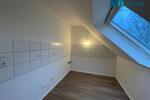 Dachgeschoßwohnung Essen Stadtbezirk III - 3 Zimmer, 65 m&sup2;, 520&euro; | Angebot:23858835