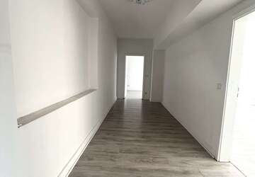 Wohnung Duisburg Altstadt - 3 Zimmer, 111 m&sup2;, 610&euro; | Angebot:27127742